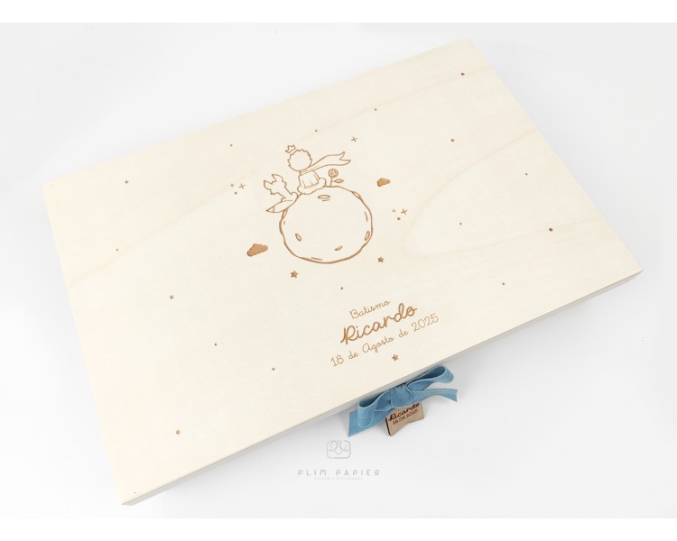 Caixa Batismo o principezinho - cor natural ou branco - personalizada com nome, data e desenho de pomba