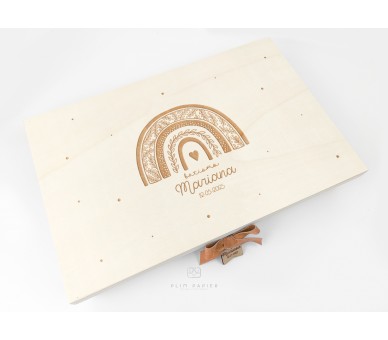 Caixa Batismo com arco-íris - cor natural ou branco - personalizada com nome, data e desenho