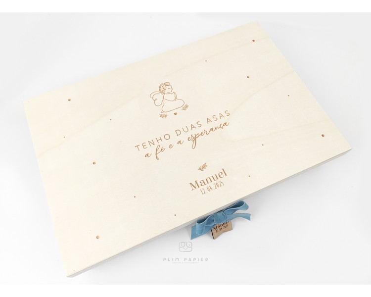 29 Caixa para conjunto de Batismo tampo - cor natural ou branco - desenho ANJO