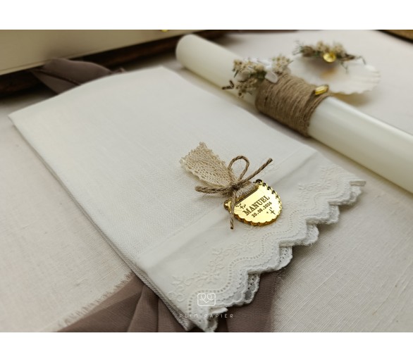 Toalha batismo só uma renda + placa 