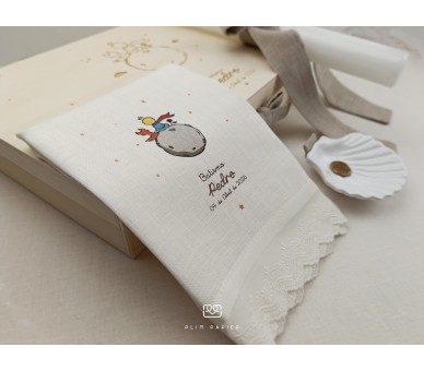 CJ36 CONJUNTO COMPLETO O pequeno príncipe - Caixa, concha e vela com laço em linho + toalha estampada