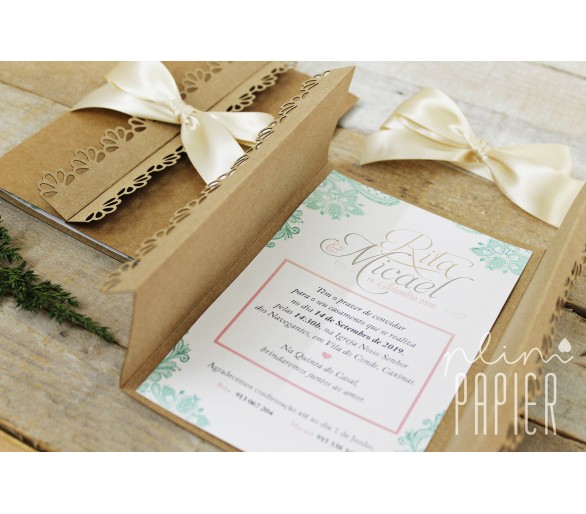 convite floral + envelope com recorte + laço em fita de cetim FLM1501k
