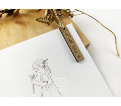 Convite com ilustração menina - etiqueta de madeira + envelope com etiqueta- batismo, comunhão