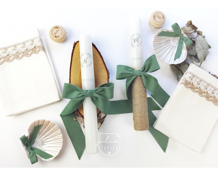 Vela batismo fita de veludo, decoração com flores preservadas e estampa