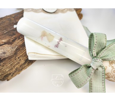 Vela batismo fita de veludo, decoração com flores preservadas e estampa