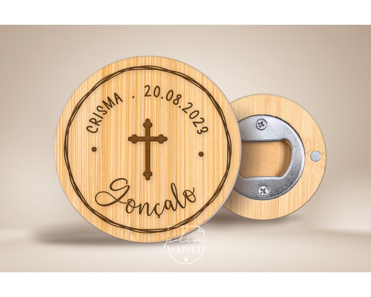 Abre-caricas em madeira bambu - temática religiosa - cruz - Lembrança de batismo, comunhão, crisma, aniversário